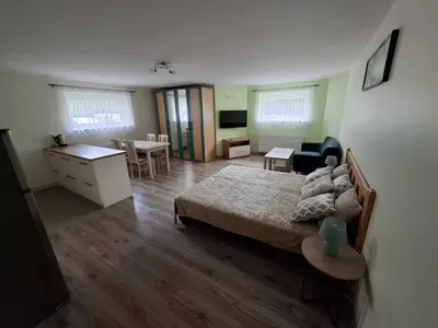 Kawalerka do wynajęcia 48 m² – wyjątkowo duża, 15 minut od Rynku, ul. Milicka (boczna ul. Żmigrodzkiej) - miniatura 3