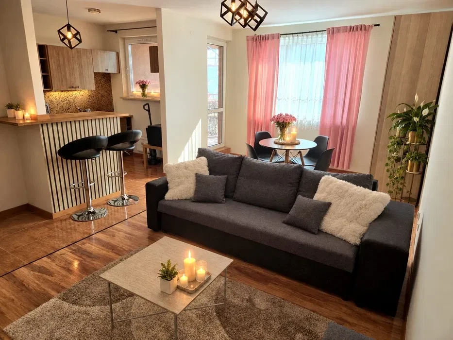 Przytulna, umeblowana kawalerka 36 m² | Tymienieckiego 16 | Dostępna od zaraz - 1/8