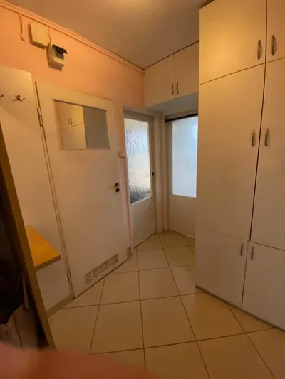 Mieszkanie 2 pokojowe niedaleko Metra - miniatura 4
