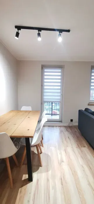 Ładne, przestronne, trzypokojowe mieszkanie w dobrej lokalizacji - Siemianowice, ul. Katowicka. - miniatura 3