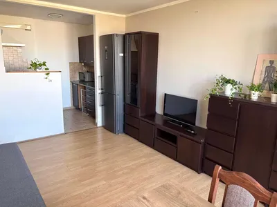 Bezpośrednio – Do wynajęcia mieszkanie 2 pokoje – Metro Bródno – Oddzielna kuchnia – Balkon – Piwnica – W pełni umeblowane - miniatura 2