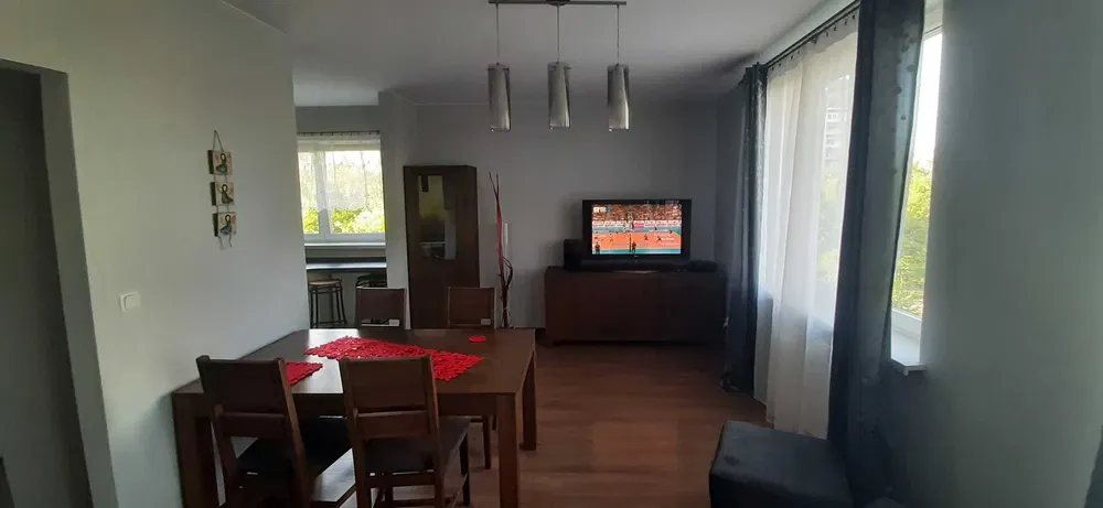 "Mieszkanie do wynajęcia dwupokojowe 50 m w spokojnej okolicy Do Wilgi" - 1/8
