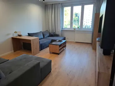 Gdynia Grabówek Duży pokój 22 m2 dla studenta / studentki / osoby pracującej - w mieszkaniu 3 pokojowym Blisko przystanków uczelni UM i AMW - miniatura 2