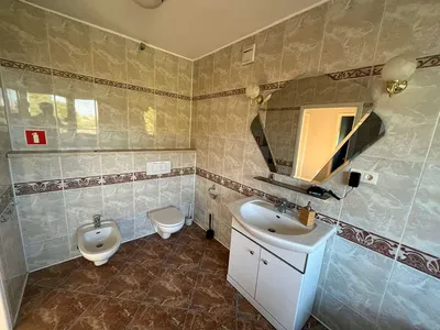 Pokój z balkonem w centrum - miniatura 4
