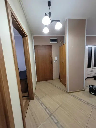 Mieszkanie na wynajem 3 pokojowe z balkonem blisko centrum i stacji PKP - miniatura 2