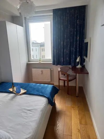 Gdynia Śródmieście - spacerem na plażę - miniatura 4