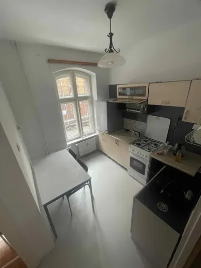Kawalerka 34m2 Katowice obok biedronki - 1600/1700 zł ze wszystkimi opłatami - miniatura 2