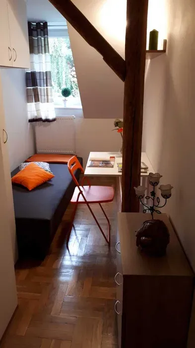 Pokoje do wynajęcia dla studentów i osób pracujących w dzielnicy Krowodrza - miniatura 4