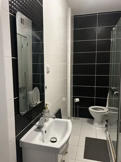 Kawalerka na Wilanowie z ogrodkiem - miniatura 4