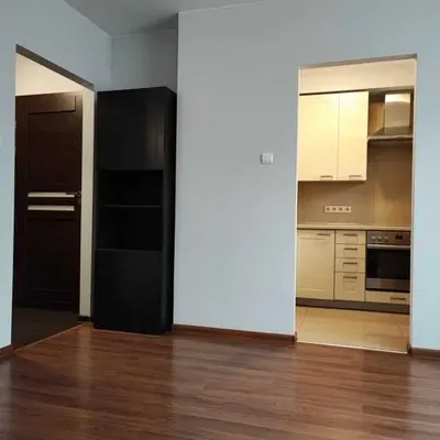 Odświeżona kawalerka na Tymienieckiego 30 m2 - miniatura 2