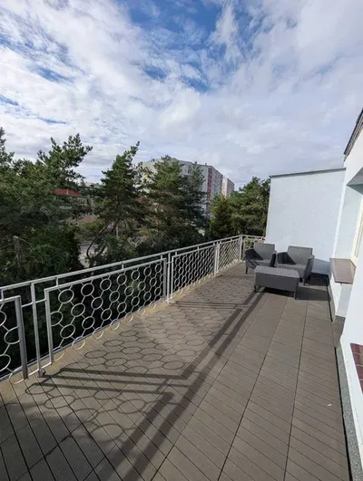 Bezczynszowe mieszkanie 3 pokojowe, 50 m² z dużym tarasem przy parku - miniatura 2