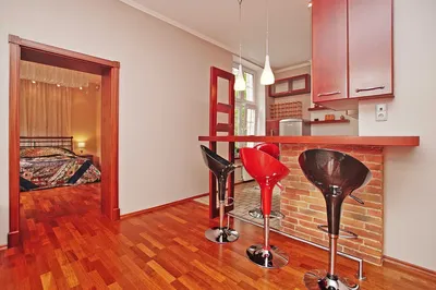 Gdańsk, Glówne Miasto, 4 pokoje, 80 m2, zaciszna strona Złotej Bramy, ścisłe centrum, cena promocyjna - miniatura 2
