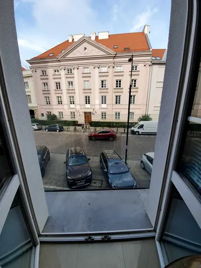 Bezpośrednio Kawalerka Metro Ratusz Arsenal WIFI