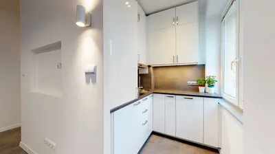 Kawalerka przy ul. Hożej w kamienicy z windą - miniatura 5