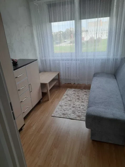 Wynajmę mieszkanie lub pokoje | 3 pokoje przy politechnice | Wiejska - 1/8