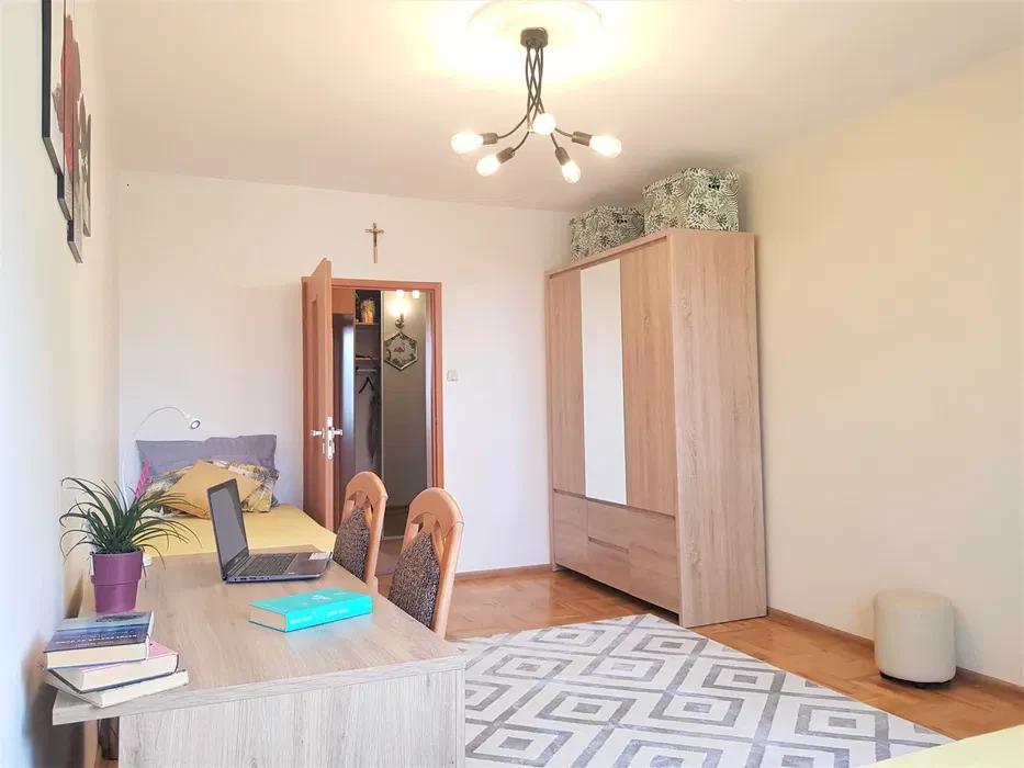 Wynajem mieszkania 56 m2| 3- pokojowe, 3 oddzielne pokoje | Prądnik Czerwony - 1/8