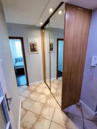 Jasne i przytulne DWUPOKOJOWE Mieszkanie przy UL. KORKOWEJ - miniatura 2