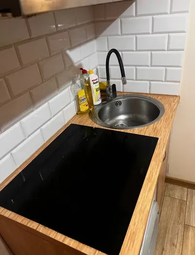 Room in Sady Żoliborskie with a balcony, close to Arkadia. 3-month contract with the possibility of extension. - miniatura 5