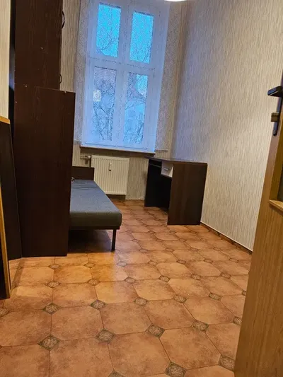 Na wynajem od października mieszkanie 2 pokojowe blisko Ronda Kaponiera - miniatura 3