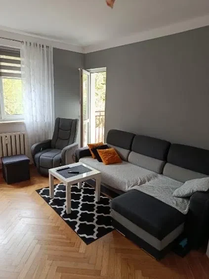 Mieszkanie do wynajęcia - 1/8