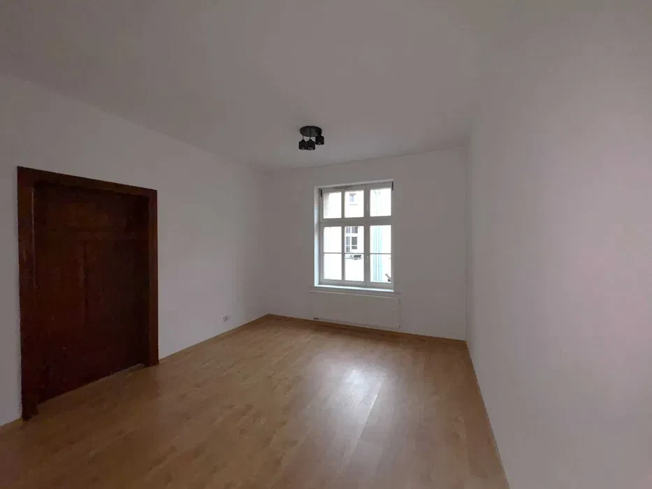 Przestronna kawalerka w centrum Katowic | ogrzewanie gratis | bezczynszowa | 8a - 1/8