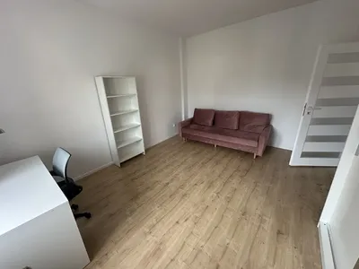 Uroczy pokój do wynajęcia od zaraz - miniatura 3
