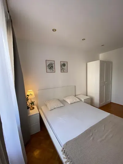 Odświeżone, umeblowane 48,5 m² z garażem – CENTRUM - miniatura 4