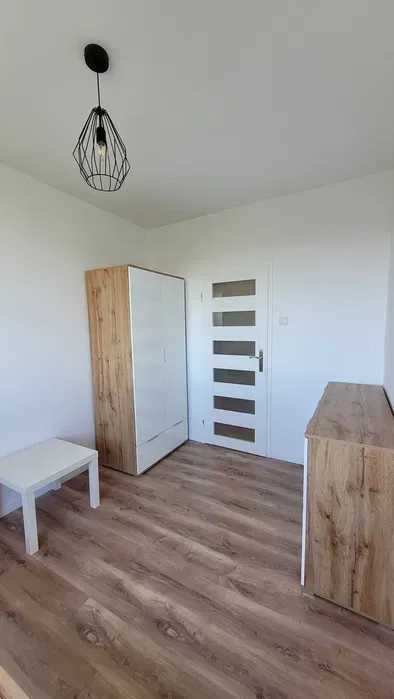 Wynajmę komfortowe 2 pokojowe mieszkanie z balkonem ul. 26 Kwietnia - miniatura 4