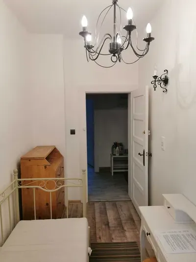 Pokój jednoosobowy - miniatura 3