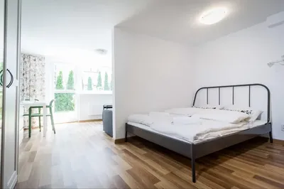 Apartament z prywatną łazienką i ogródkiem