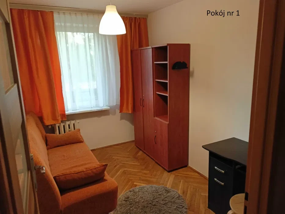Pokój do wynajęcia - Os. Kolorowe - 1/8