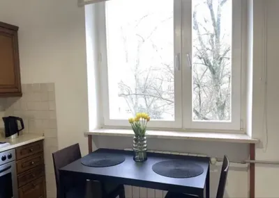 Pokoj 16 m obok Łazienek, z balkonem, dojazd SGH - miniatura 2