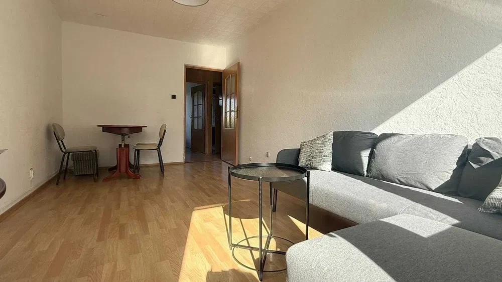 Dwustronne mieszkanie z osobną kuchnią, 2 sypialnie + salon - 1/8