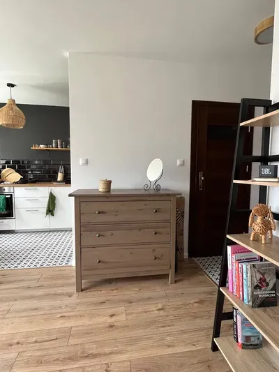 Słoneczna kawalerka na wynajem 32m - miniatura 5