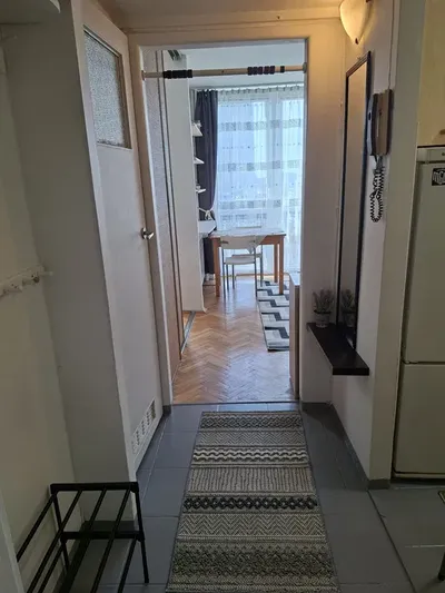 Kawalerka, ale dwa pokoje - Chłodna - miniatura 4