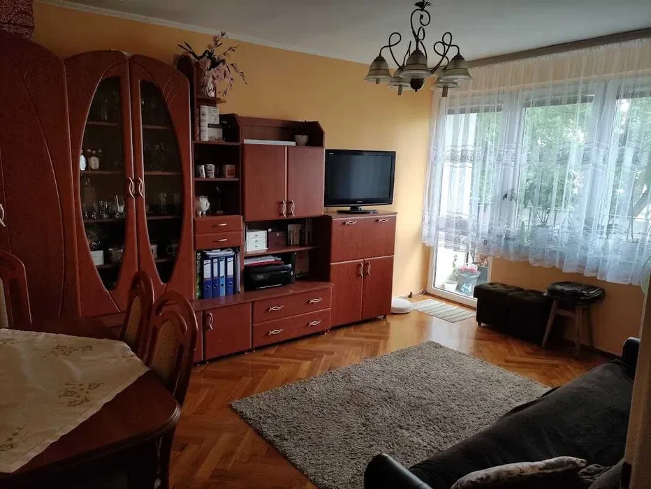 Wynajmę mieszkanie 2 pokoje, widna kuchnia. - 1/6
