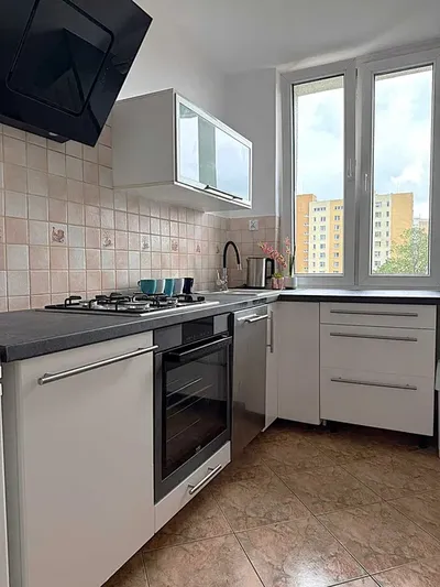 Mieszkanie 3 pokoje, loggia, kuchnia, Warszawa-Gocław ul. Komorska, BEZPOŚREDNIO - miniatura 4