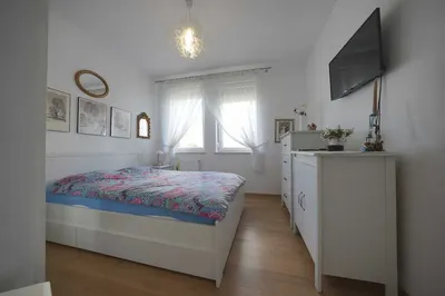 Zaspa, 3 pokoje w eleganckim apartamentowcu - miniatura 4