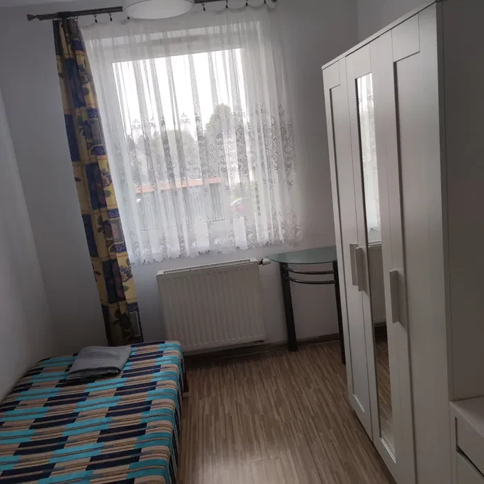 Pokój jednoosobowy przy Nowosądeckiej - 1/8