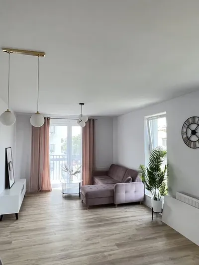 3pokoje z garderobą do wynajęcia, bepośrednio, 64m2 przy lesie