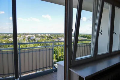 Duża kawalerka 42 m² | Duży balkon | 10. piętro | piękny widok | Orła Białego - miniatura 2