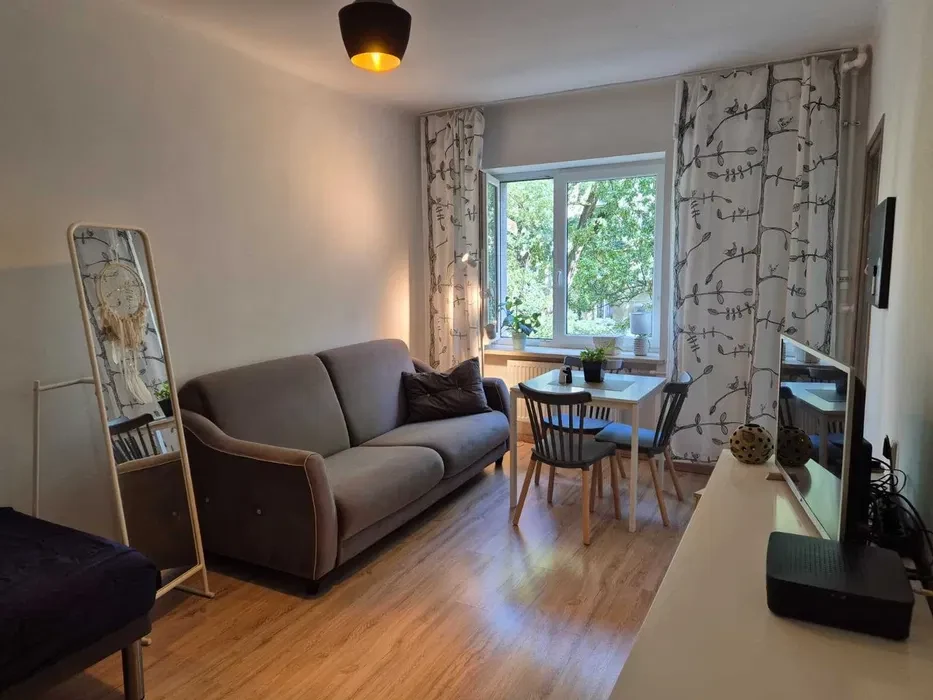 Przytulne mieszkanie przy Zoo / Plac Hallera / Umeblowane i wyposażone - 1/8