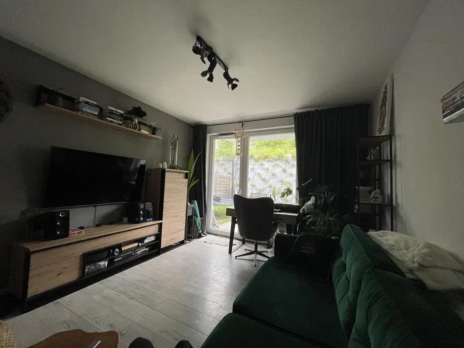 AKTUALNE. Wynajme mieszkanie 2 pokojowe, parter, ogrodek - 1/8