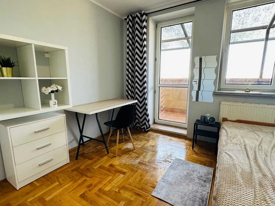 Duży pokój z balkonem! / KROWODRZA GÓRKA / ul. Rusznikarska / 1750 zł ze WSZYSTKIM - 1/10
