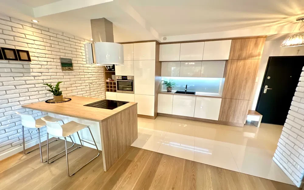 2 pok-50 m ul. Walewska - Praga Południe- obok Saskiej Kępy-duży balkon-bardzo ciche - 1/7