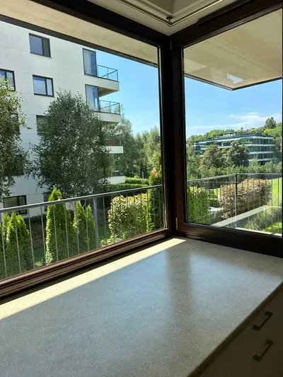 Mokotów, Biały Kamień apartament z widokiem na park - miniatura 3