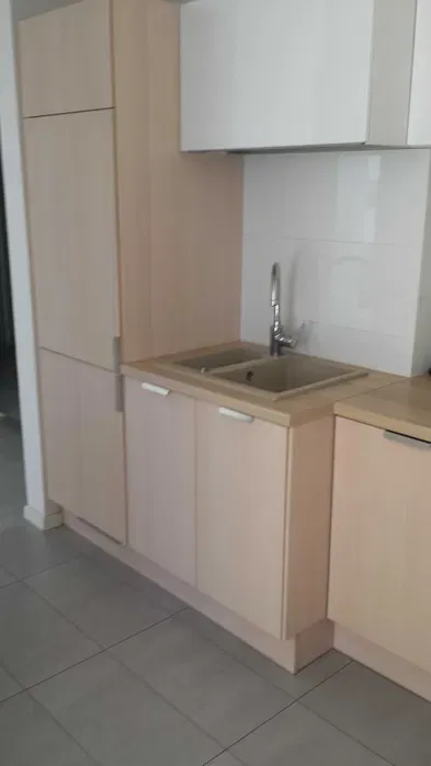 Przestronna kawalerka 41 m² – ul. Przewóz | Bezpośrednio - miniatura 5