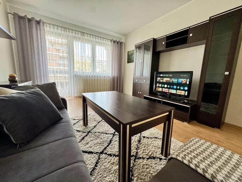 Kawalerka 38 m² | Pileckiego | Balkon | Parking | 2000 zł - 1/8