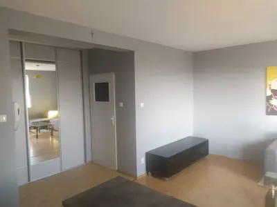 Wynajmę kawalerkę (32 m2) na osiedlu Baranówka IV (ul. Raginisa 31) +piwnica - miniatura 5