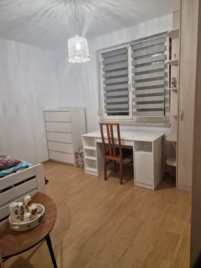 Wynajmę 2 pokojowe mieszkanie na Tarchominie. Klimatyzacja. Basen. - miniatura 5